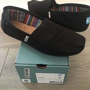 Toms Classic Black on Black Canvas